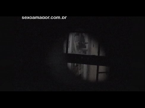 ❤️ Blondie blir hemligt videofilmad av en voyeur från grannskapet gömd bakom ihåliga tegelstenar Pornvideo at sv.yh9n.top ❤